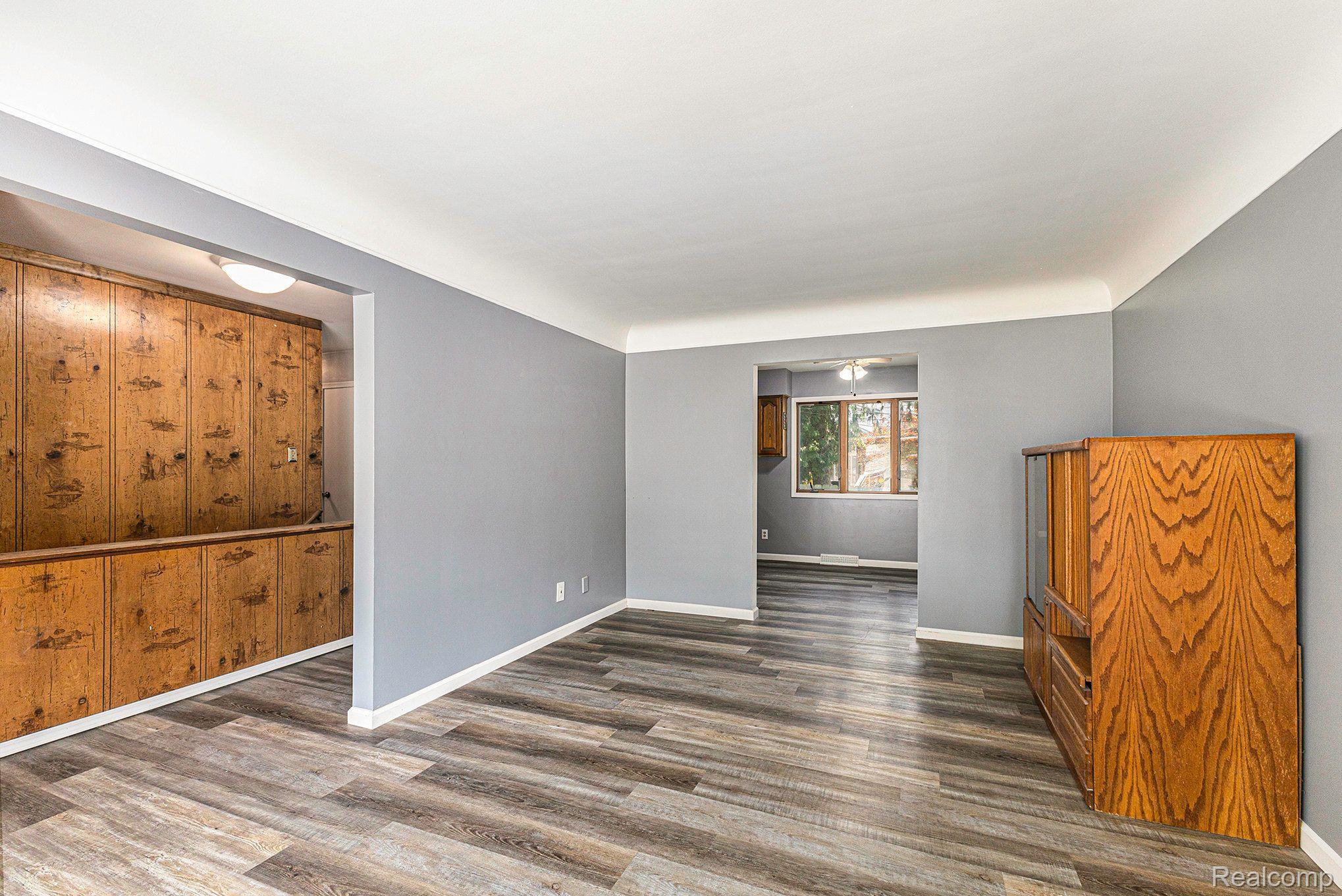 7605 Bridge Road Waterford, MI 48329 - Photo 15 of 28 Gallery Image 15
