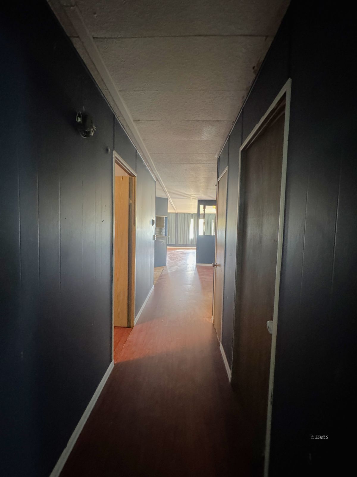 1320 South Brady Street Ridgecrest, CA 93555 - Photo 15 of 29 a view of hallway