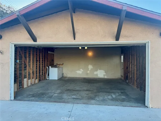 a view of a garage