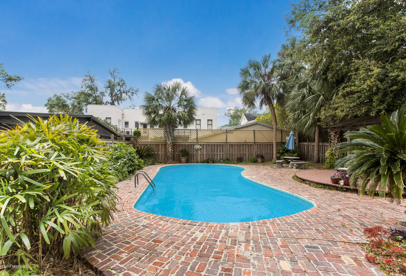 1620 Cherry Street Jacksonville, FL 32205 - Photo 5 of 34 a view of a backyard