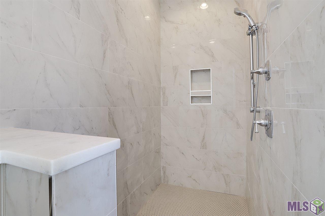 13604 Brook Point Drive Baton Rouge, LA 70810 - Photo 17 of 26 LARGE WALK IN SHOWER