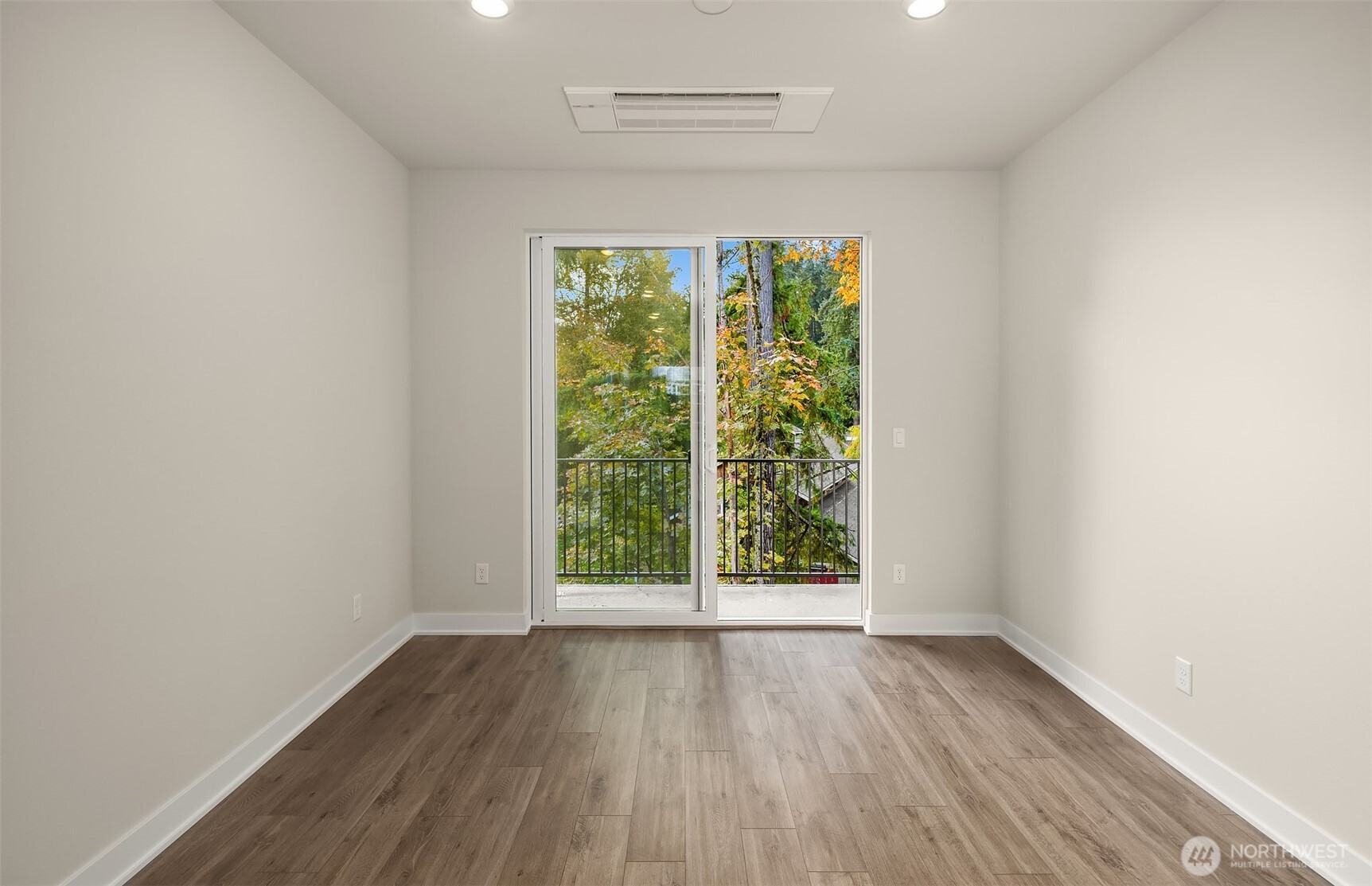 20341 90th Drive Northeast, Unit B Bothell, WA 98011 - Photo 9 of 18