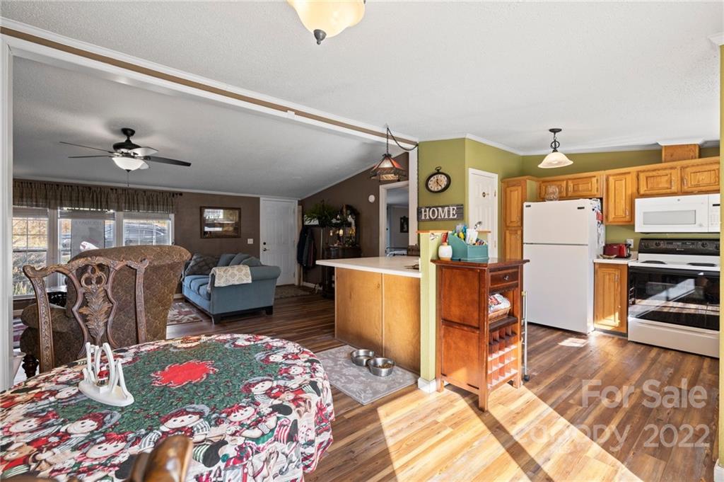 145 Morgan Road Hendersonville, NC 28739 - Photo 8 of 23 Gallery Image 8