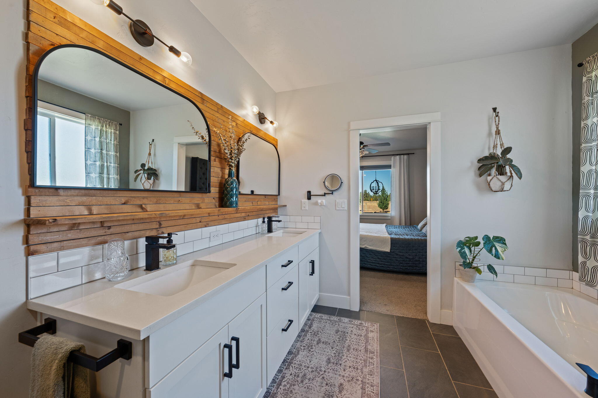 67276 Gist Road Bend, OR 97703 - Photo 20 of 62 45-web-or-mls-Riley Visuals-45