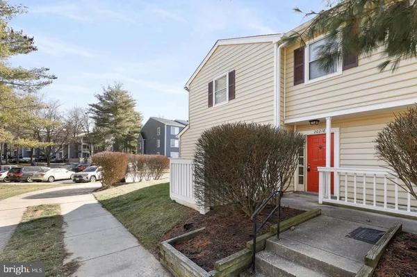 $2,500 | 20218 Halethorpe Lane, Unit 215, Germantown, MD 20876