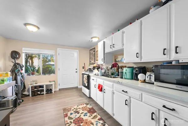 $1,065,000 | 15328 40th Avenue West, Lynnwood, WA 98087
