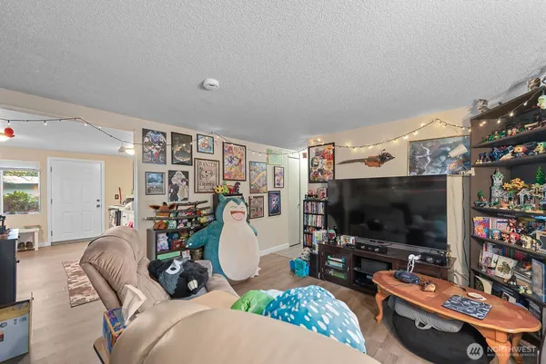 $1,065,000 | 15328 40th Avenue West, Lynnwood, WA 98087