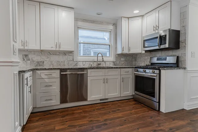 $199,900 | 10528 South Aberdeen Street, Chicago, IL 60643