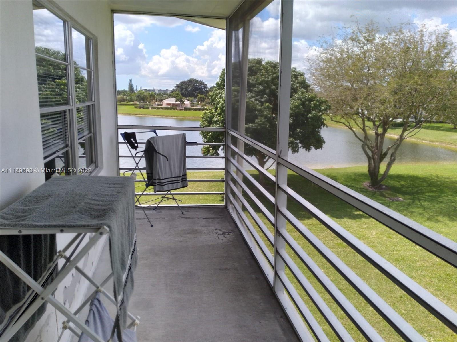 326 Preston H, Unit 326 Boca Raton, FL 33434 - Photo 3 of 9 Gallery Image 3