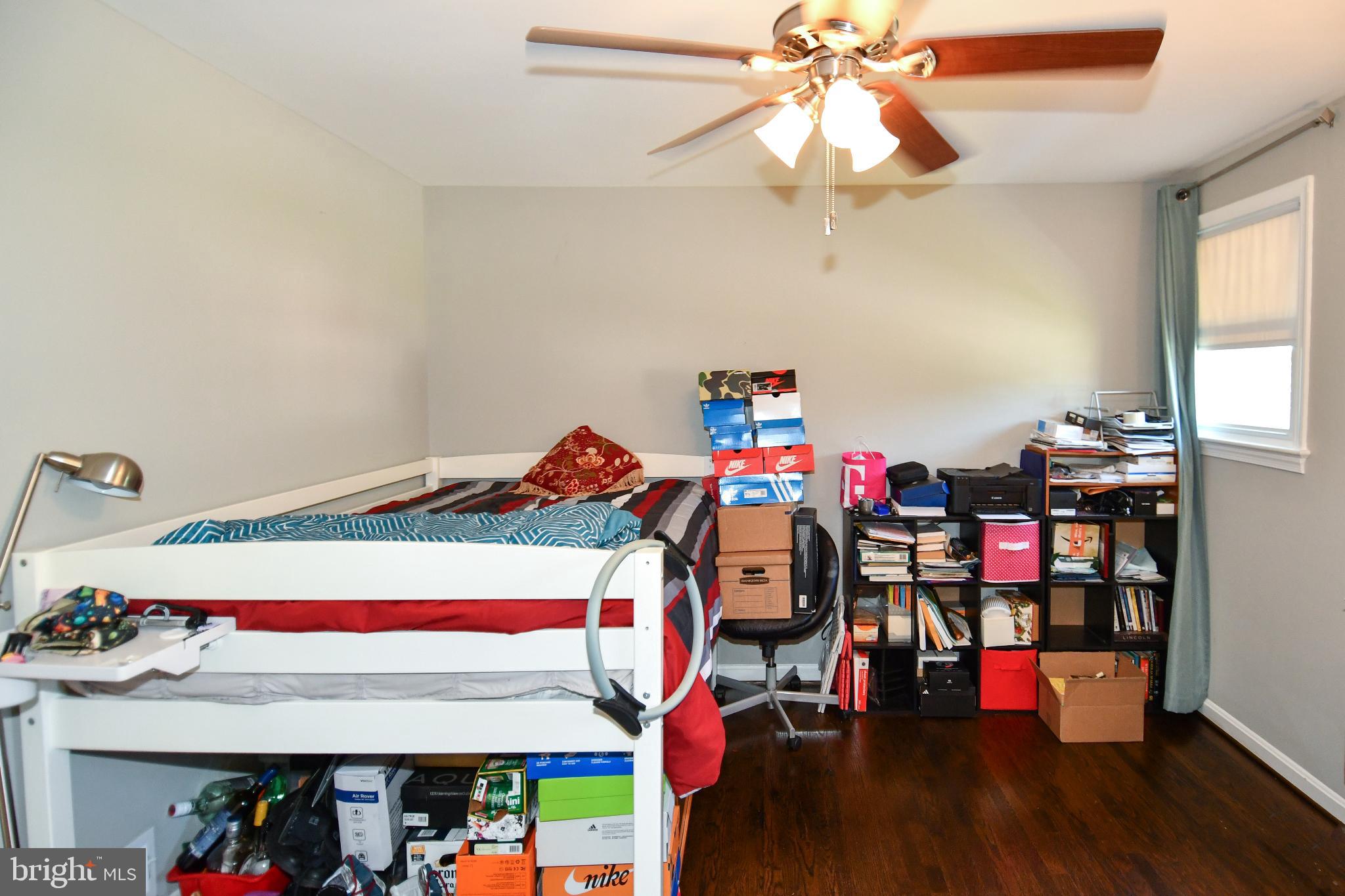 5815 Arbroath Drive Clinton, MD 20735 - Photo 20 of 46 Bedroom#3 with a warm, inviting atmosphere.