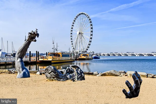 $2,900 | 5815 Arbroath Drive, Clinton, MD 20735