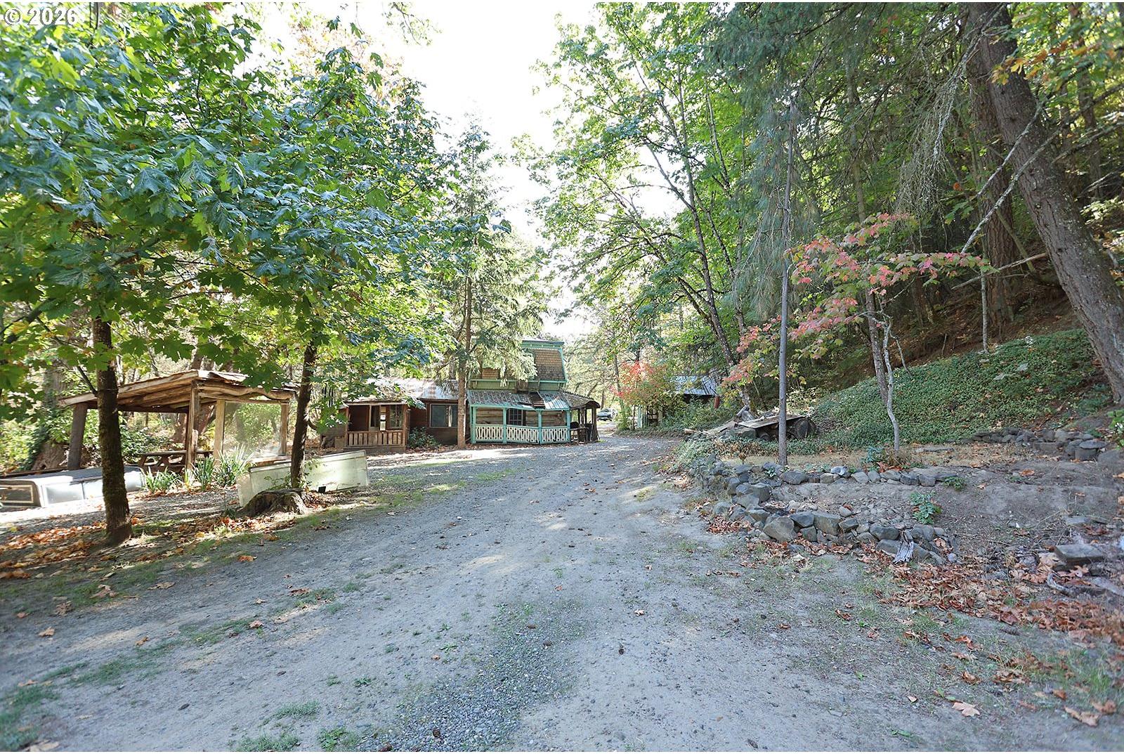 1250 Dry Creek Road Mosier, OR 97040 - Photo 20 of 42 Gallery Image 20
