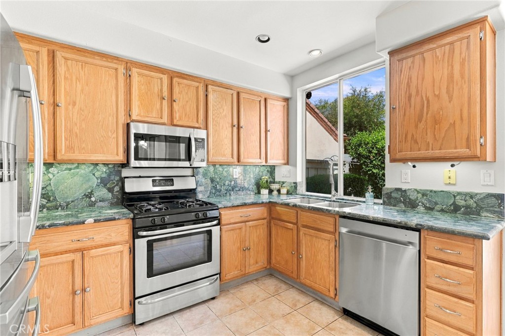 2 La Ronda Irvine, CA 92606 - Photo 12 of 42 Gallery Image 12