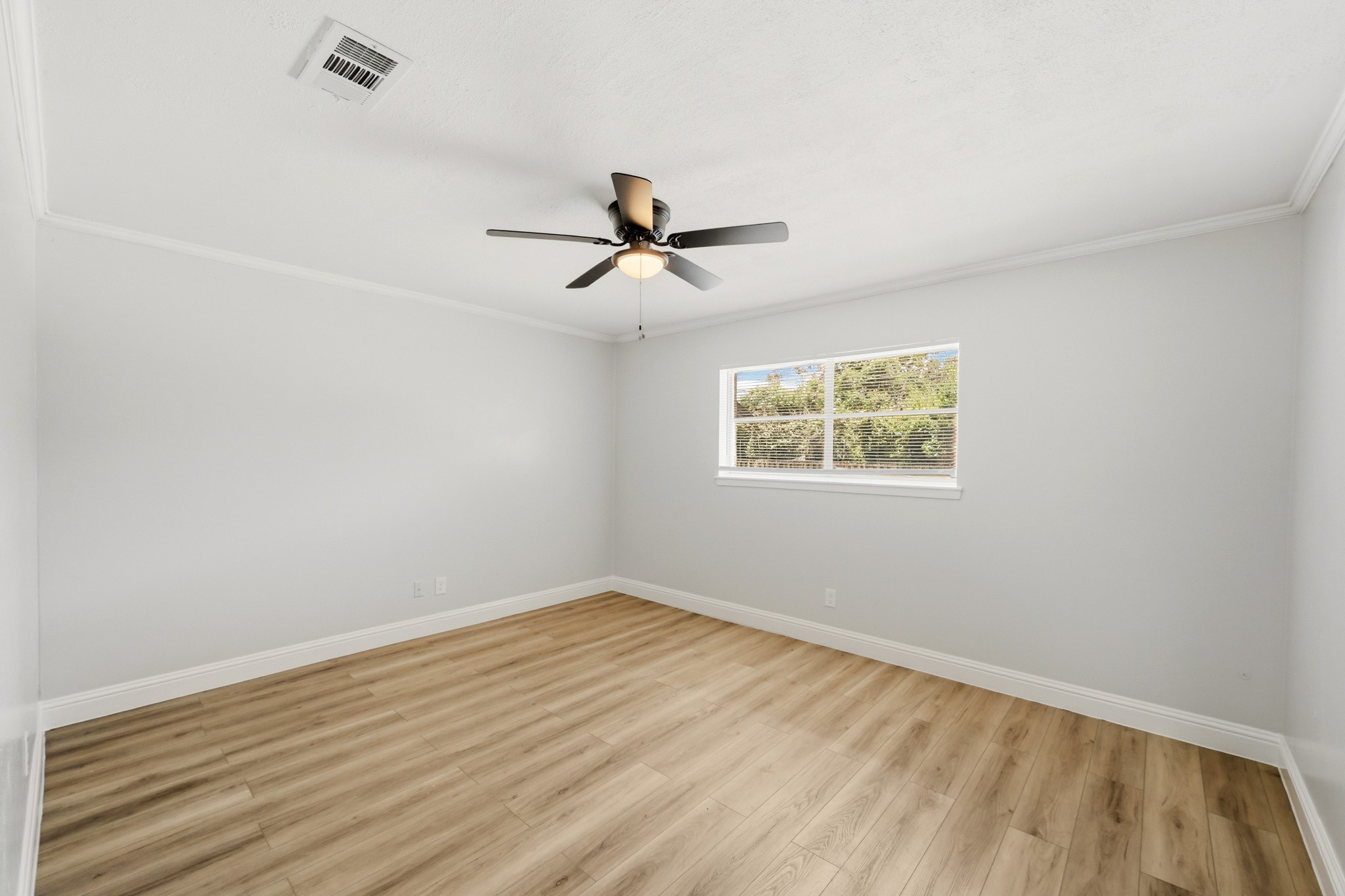 1310 Burning Tree Road Houston, TX 77339 - Photo 18 of 32