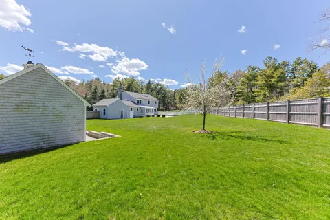 $1,590,000 | 1 Boat House Drive, Wareham, MA 02571