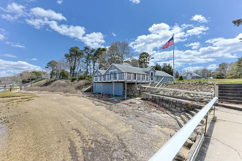 $1,590,000 | 1 Boat House Drive, Wareham, MA 02571