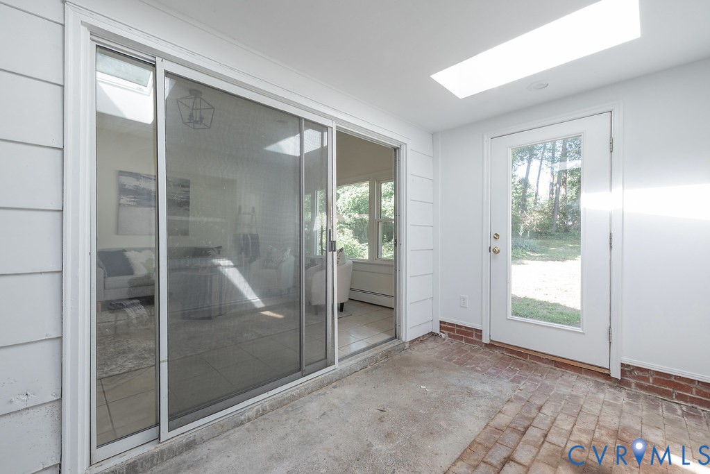 2400 Capehart Road Henrico, VA 23294 - Photo 29 of 36 Brick flooring / heated space.