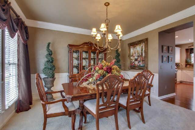 Gracious dining with eye-catching wainscoting