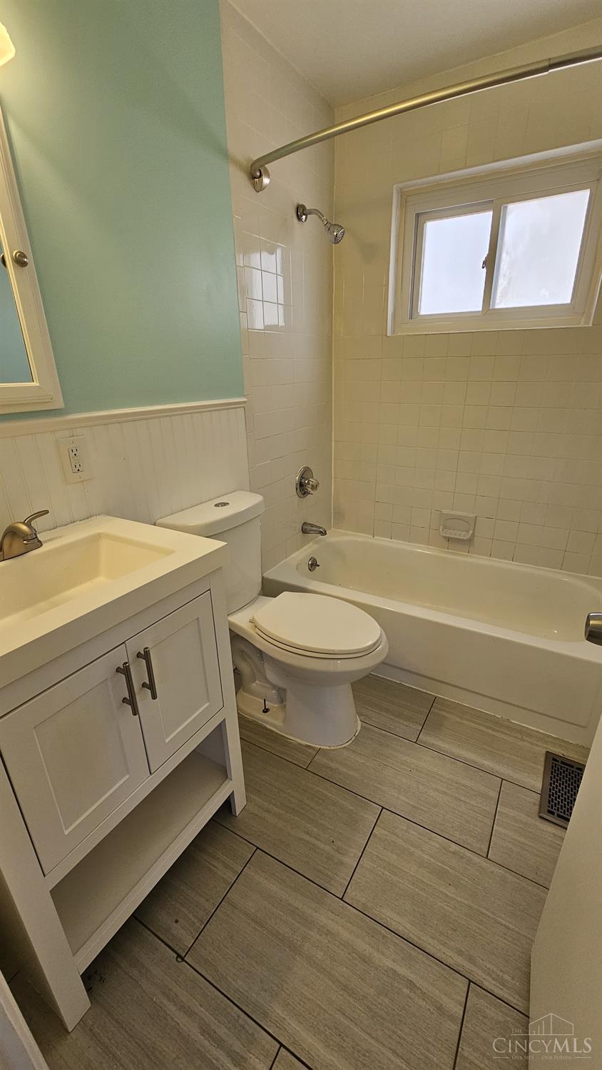 293 Anderson Ferry Road Cincinnati, OH 45238 - Photo 10 of 23 Gallery Image 10