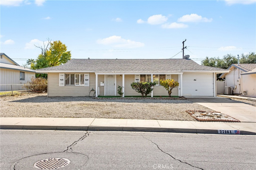a view of a house with a outdoor space