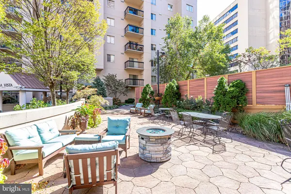 $2,995 | 1211 South Eads Street, Unit 1203, Arlington, VA 22202