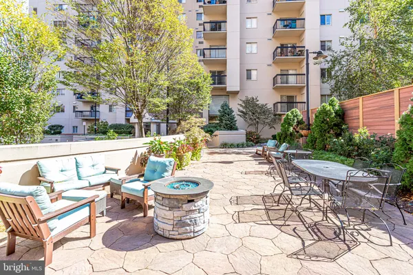 $2,995 | 1211 South Eads Street, Unit 1203, Arlington, VA 22202