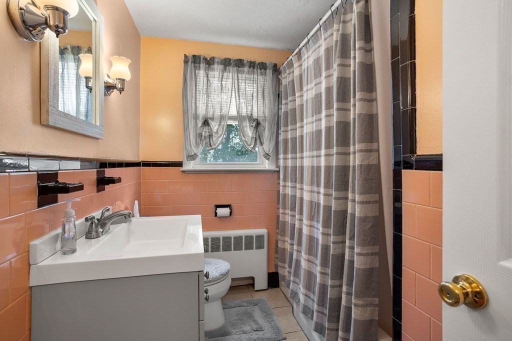 47 Longhill Road Lynn, MA 01904 - Photo 12 of 29 Gallery Image 12