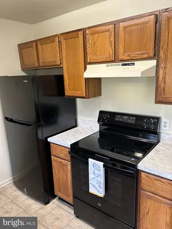 $2,100 | 17 Old Mill Lane, Holland, PA 18966