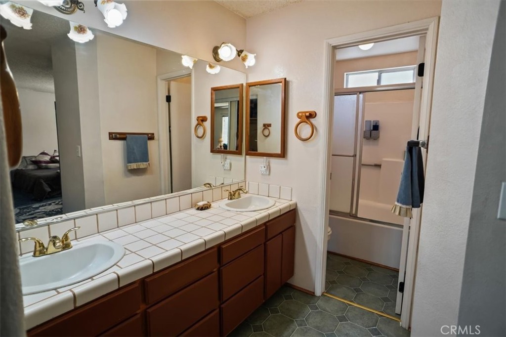 30602 San Martinez Road Val Verde, CA 91384 - Photo 15 of 25