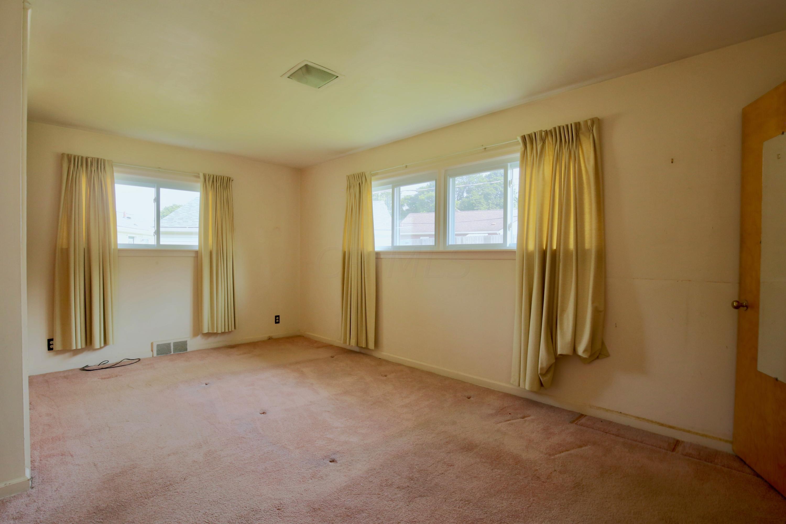 1870 Nelson Road Lancaster, OH 43130 - Photo 2 of 15