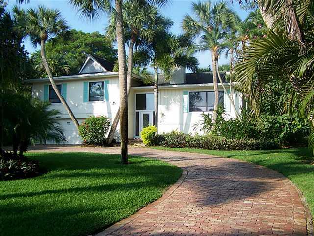 179 South River Road Sewall's Point, FL 34996 - Photo 2 of 2 Gallery Image 2
