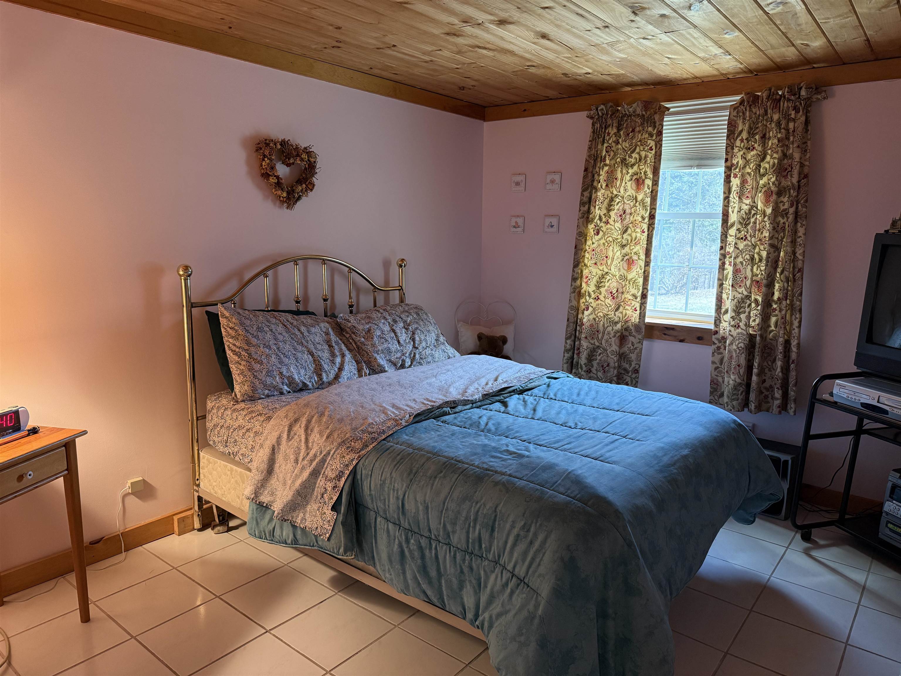 137 Grover Road Springfield, VT 05156 - Photo 8 of 36