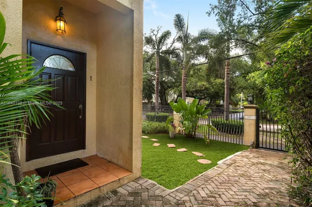 $899,000 | 2919 Coconut Avenue, Unit 1, Miami, FL 33133