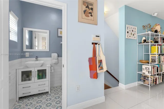 $899,000 | 2919 Coconut Avenue, Unit 1, Miami, FL 33133