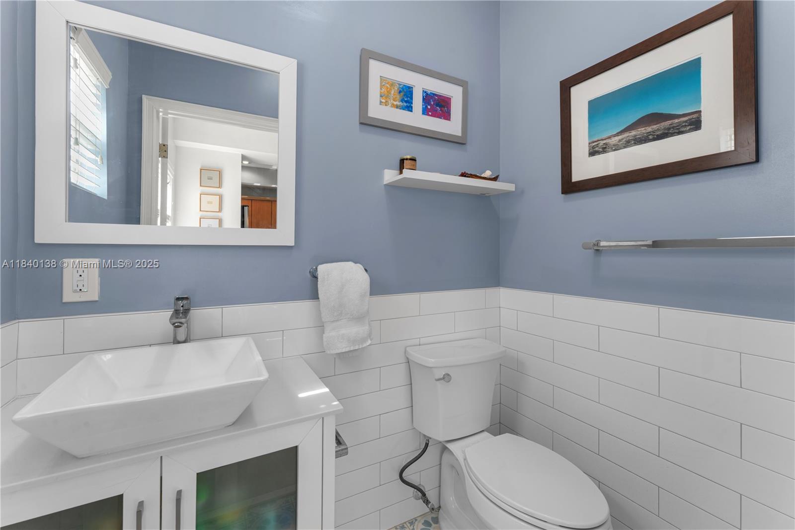 2919 Coconut Avenue, Unit 1 Miami, FL 33133 - Photo 7 of 31 Guest 1/2 Bath