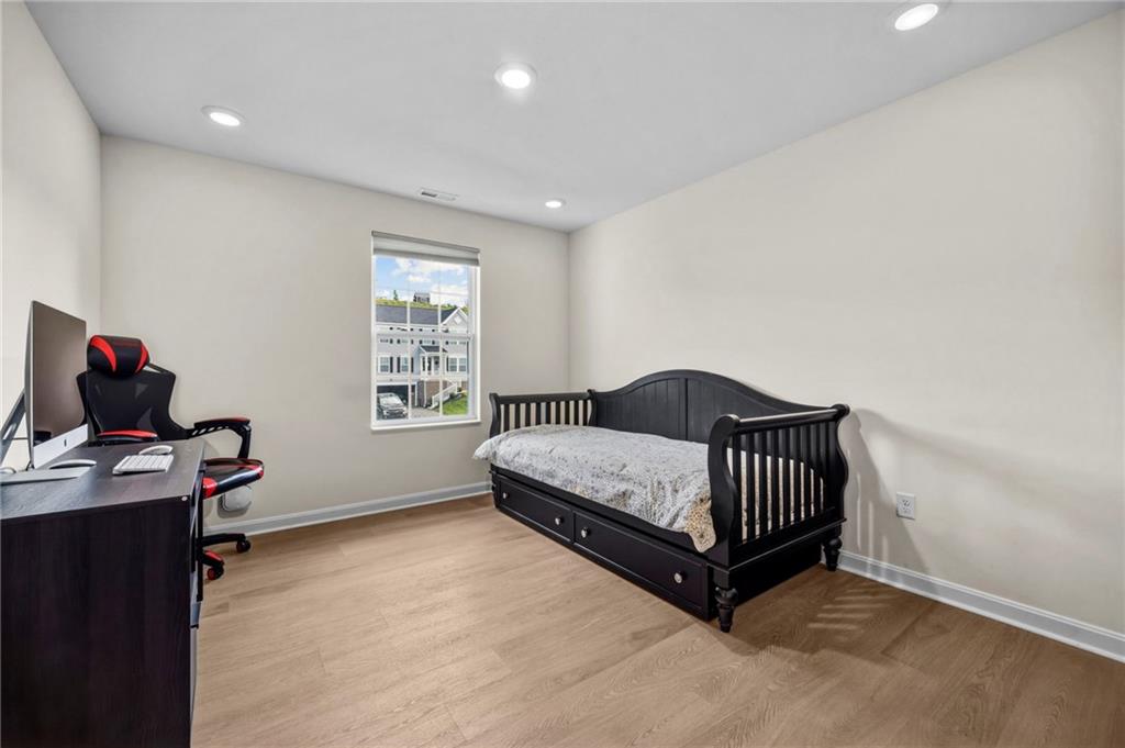 269 Lily Ridge Drive Canonsburg, PA 15317 - Photo 27 of 48 a bedroom with a bed and a window