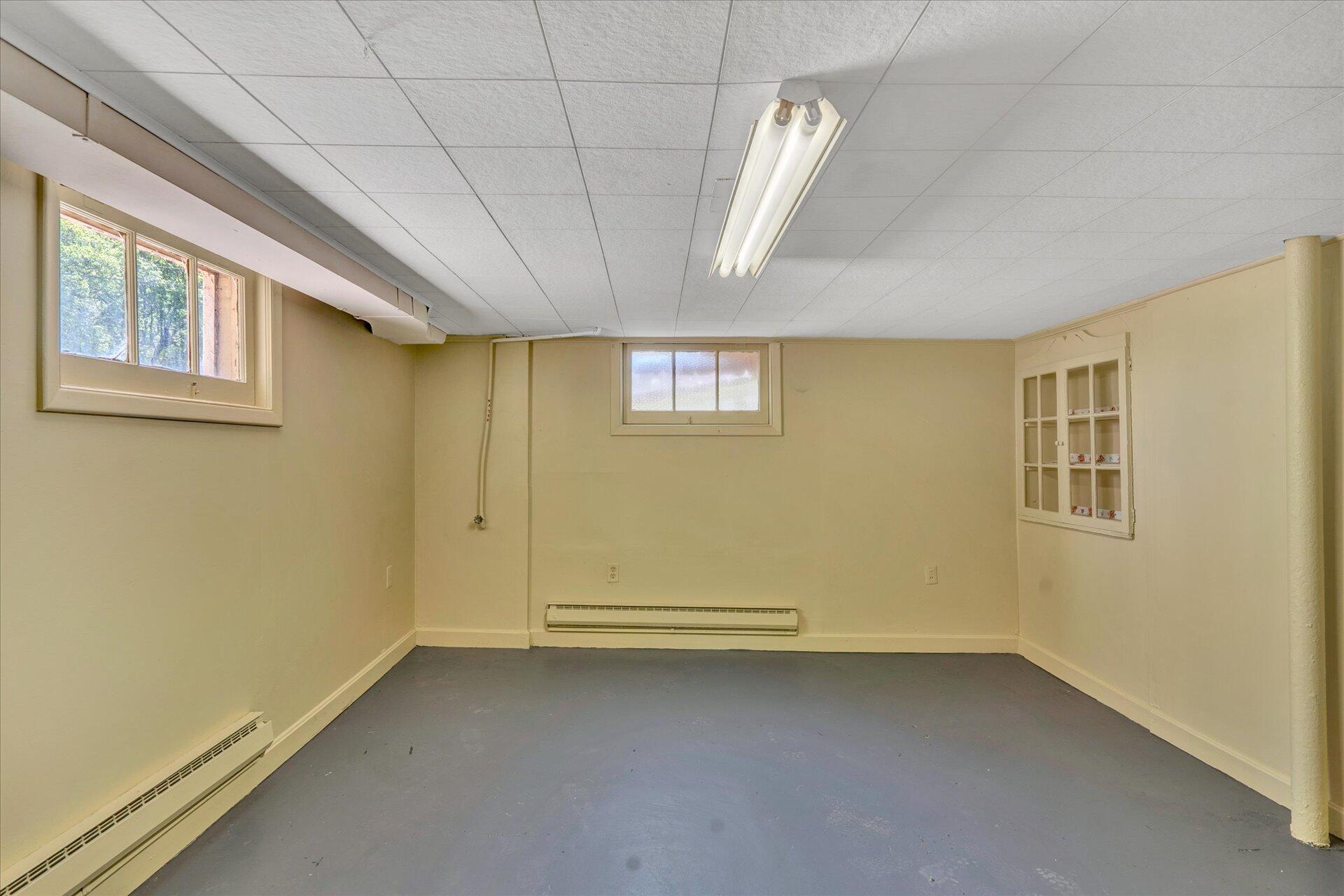 5120 Starkey Road Roanoke, VA 24018 - Photo 12 of 17 a view of a livingroom with an empty space