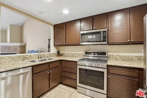 $605,000 | 22222 Horizon Place, Chatsworth, CA 91311