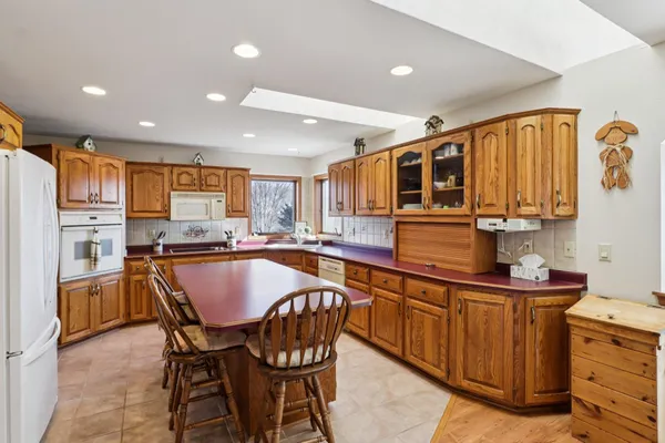 $749,900 | 978 North Dewey Avenue, Jefferson, WI 53549