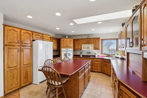 $749,900 | 978 North Dewey Avenue, Jefferson, WI 53549