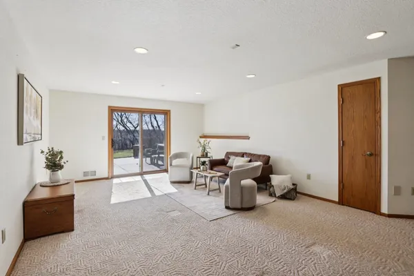 $749,900 | 978 North Dewey Avenue, Jefferson, WI 53549