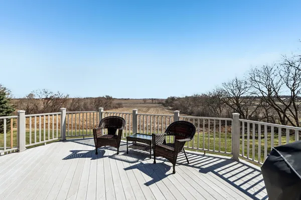 $749,900 | 978 North Dewey Avenue, Jefferson, WI 53549
