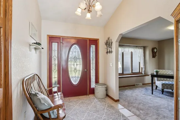 $749,900 | 978 North Dewey Avenue, Jefferson, WI 53549