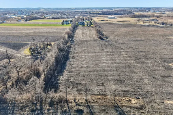 $749,900 | 978 North Dewey Avenue, Jefferson, WI 53549