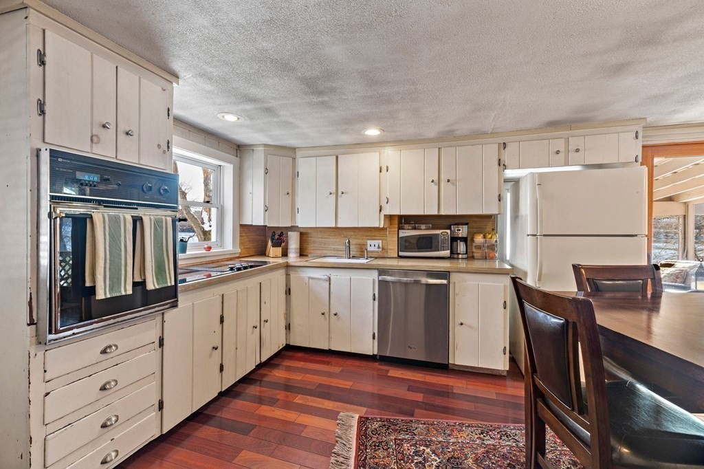 1012 River Road Agawam, MA 01001 - Photo 12 of 42 Gallery Image 12