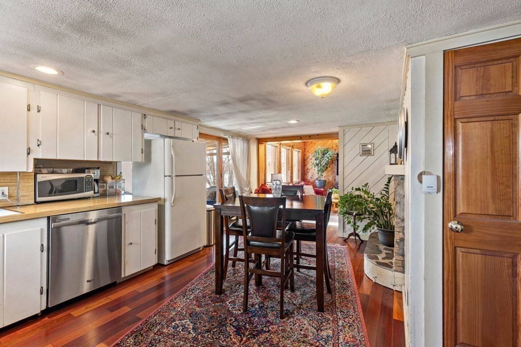 1012 River Road Agawam, MA 01001 - Photo 13 of 42 Gallery Image 13