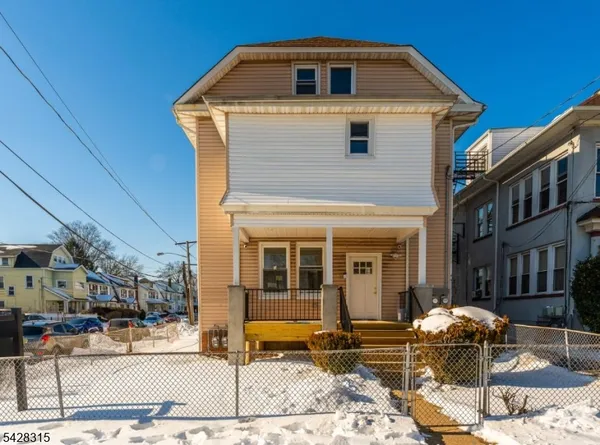 $2,900 | 977 Sanford Avenue, Unit 1, Irvington, NJ 07111