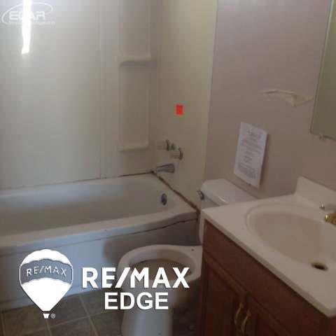 1010 East Vienna Road Clio, MI 48420 - Photo 8 of 13 20431772-7.JPG