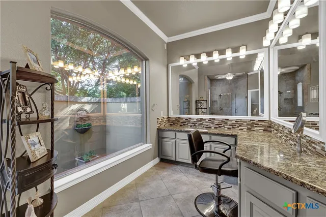 a view of a kitchen and living room