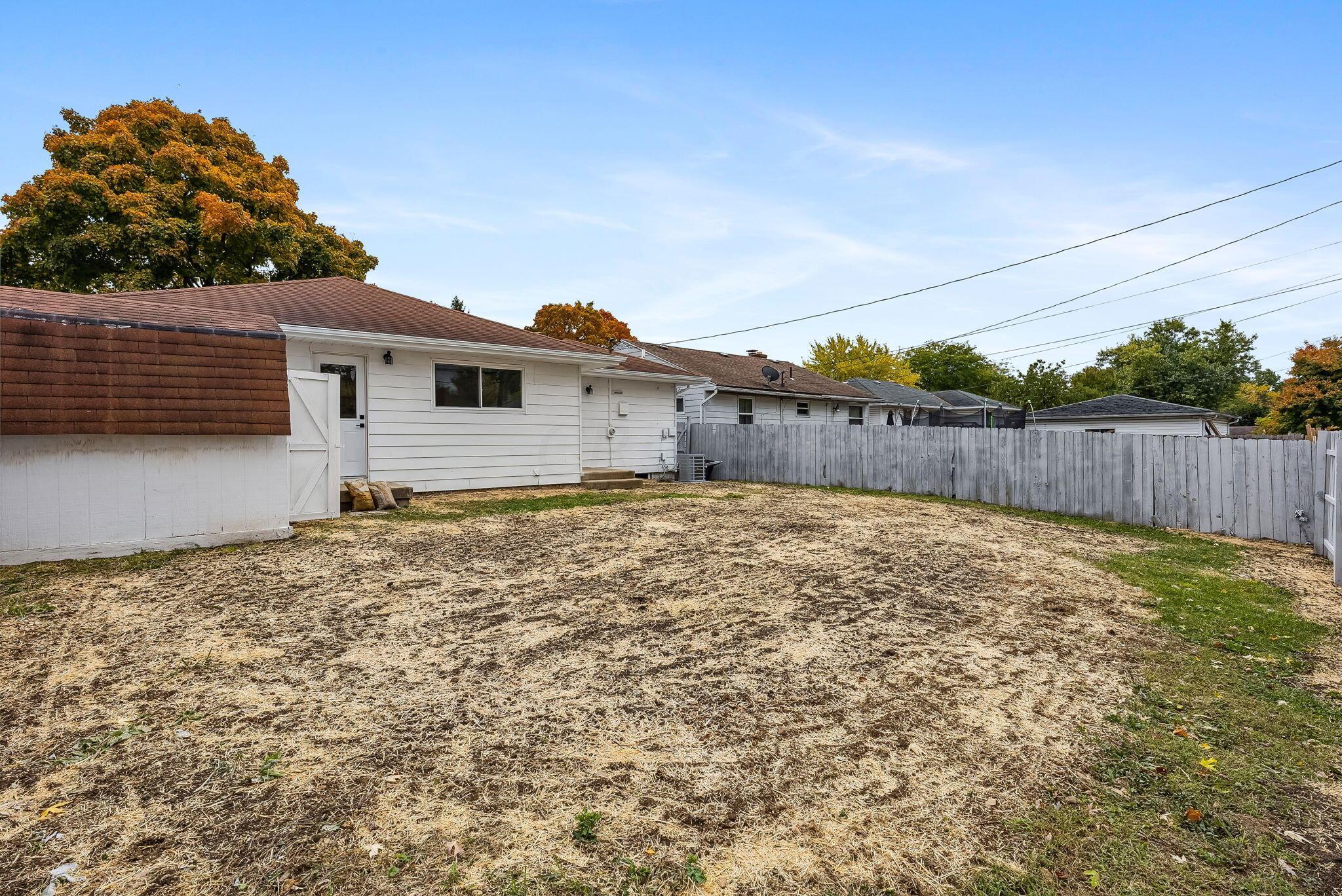 211 Oxley Road Columbus, OH 43228 - Photo 40 of 43 REAR EXTERIOR